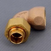 Угол с разъемным соединением внутренняя резьба-пайка с коническим уплотнением 15х1/2", VIEGA — фото, характеристики, купить в ELISTA-CLIMBO
